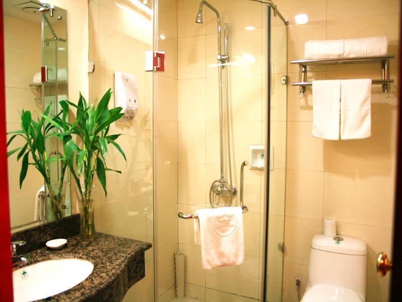 Greentree Inn Henan Luoyang Peony Square Business Hotel Екстер'єр фото